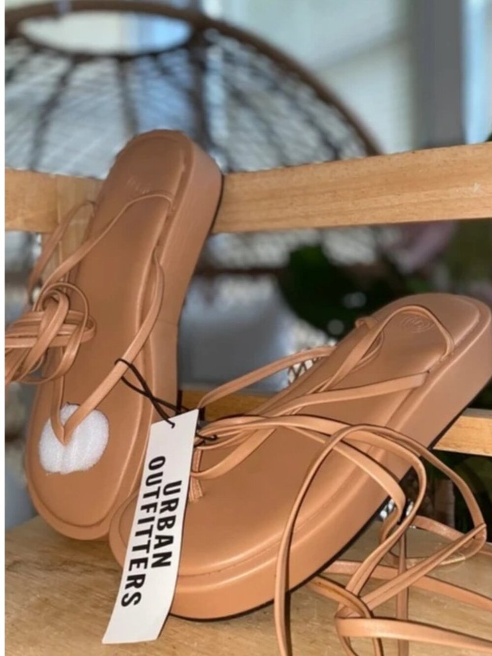Urban Outfitters Platform Thong Wrap Sandal Size 8M NWT